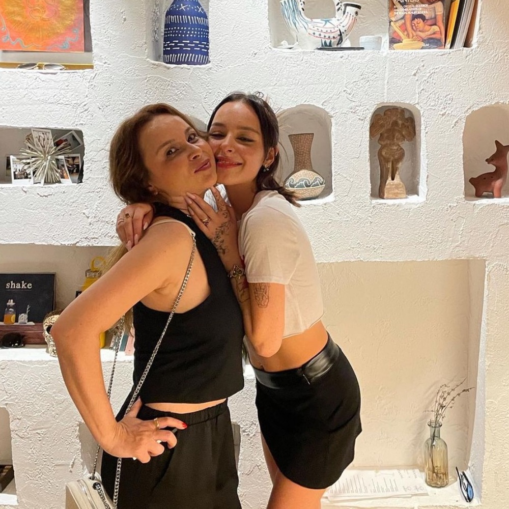 Meet your Poshers, Sule & Zoe